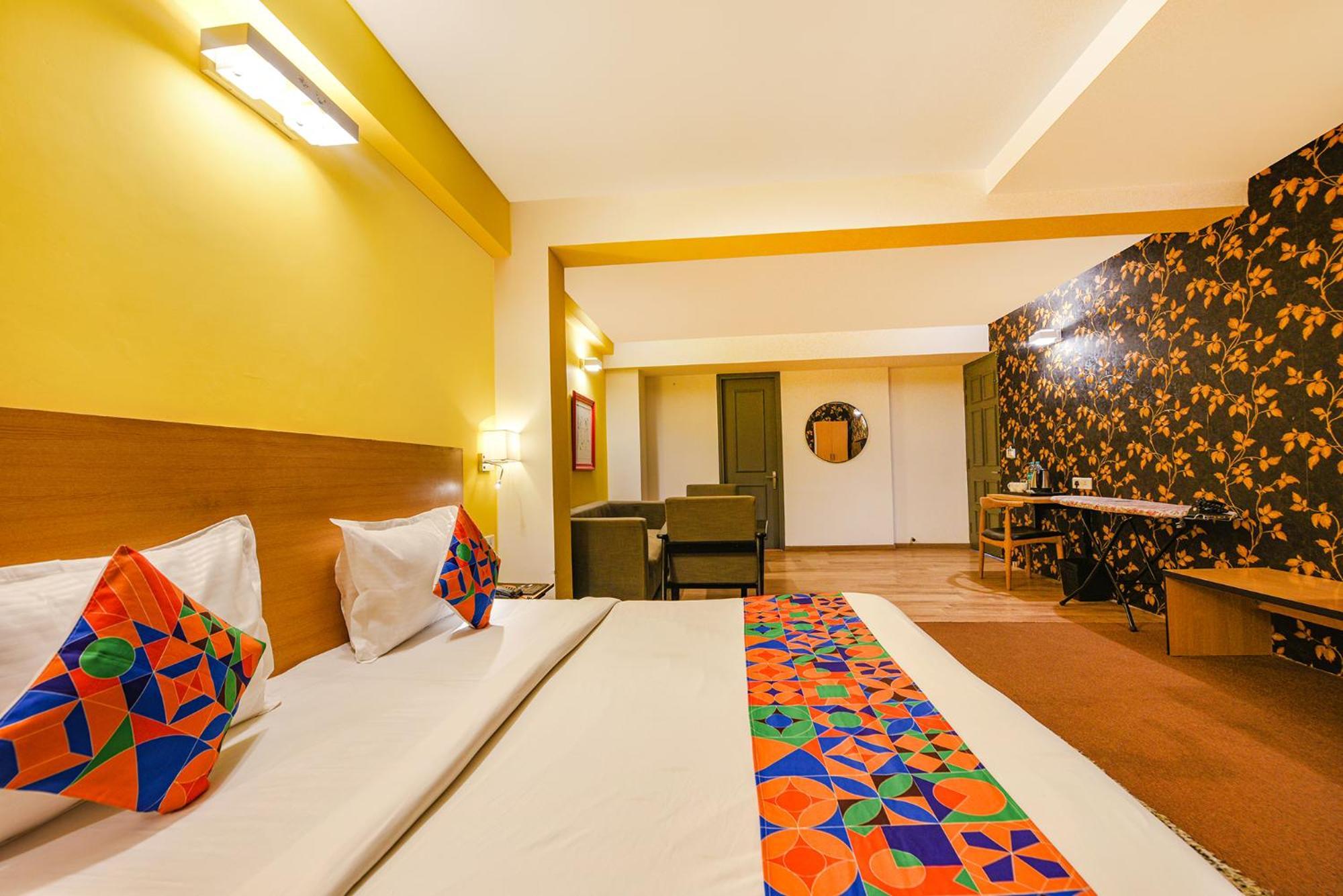Fabhotel Old Meple Leaf Gurgaon Exterior photo
