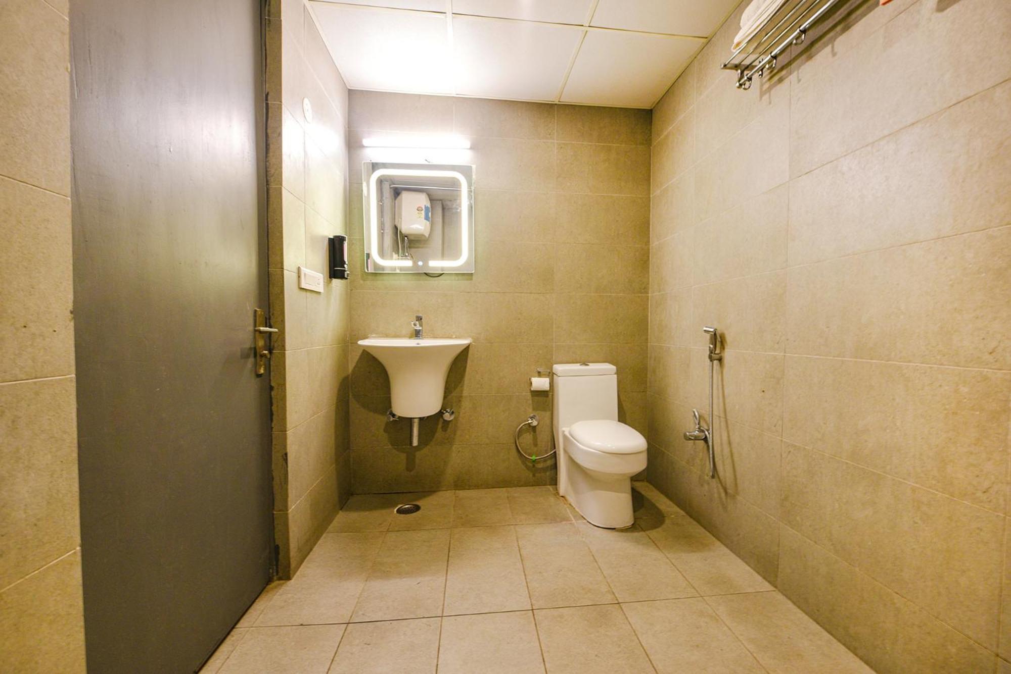 Fabhotel Old Meple Leaf Gurgaon Exterior photo