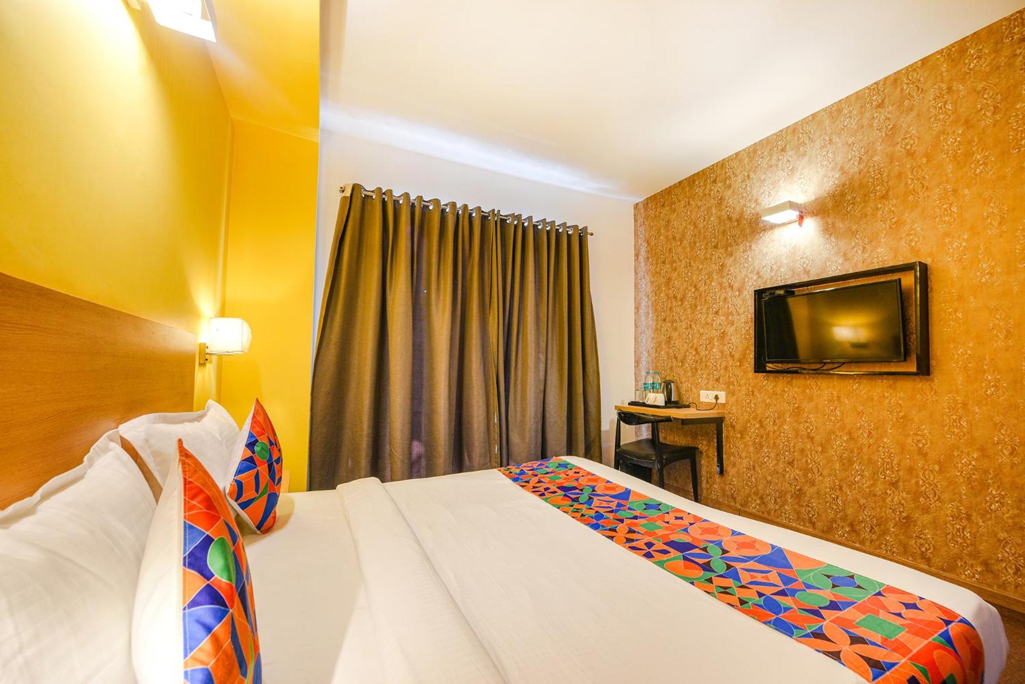 Fabhotel Old Meple Leaf Gurgaon Exterior photo