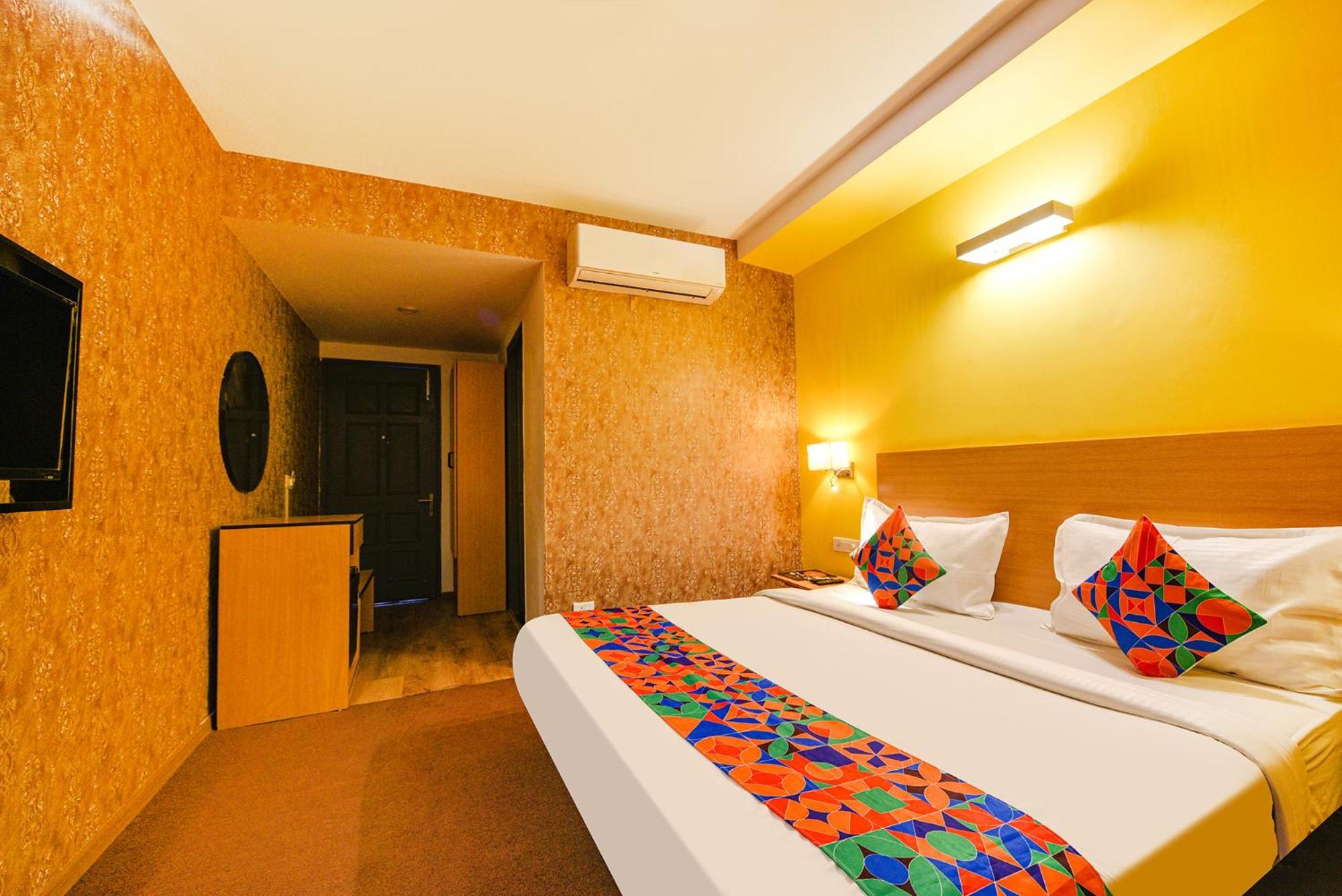 Fabhotel Old Meple Leaf Gurgaon Exterior photo