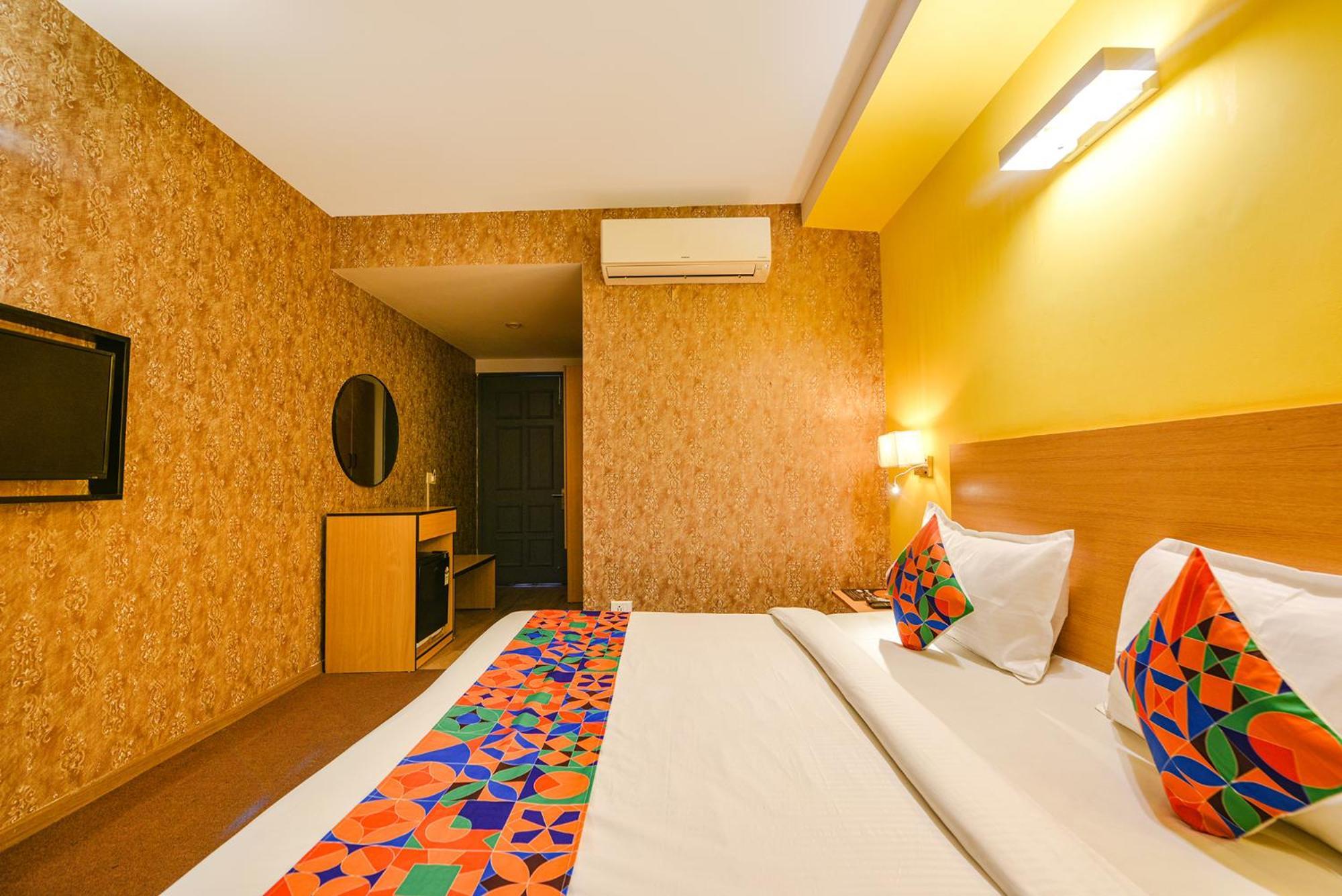 Fabhotel Old Meple Leaf Gurgaon Exterior photo